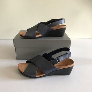 Vionic McKenna Back-Strap Wedge Sandals